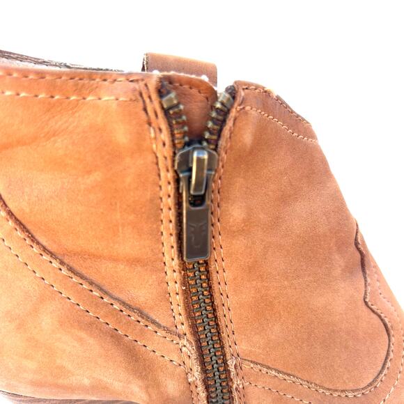 Frye Reina Leather Booties Camel Tan Heeled 7.5 Western Cowgirl Ankle Boots - Picture 8 of 13